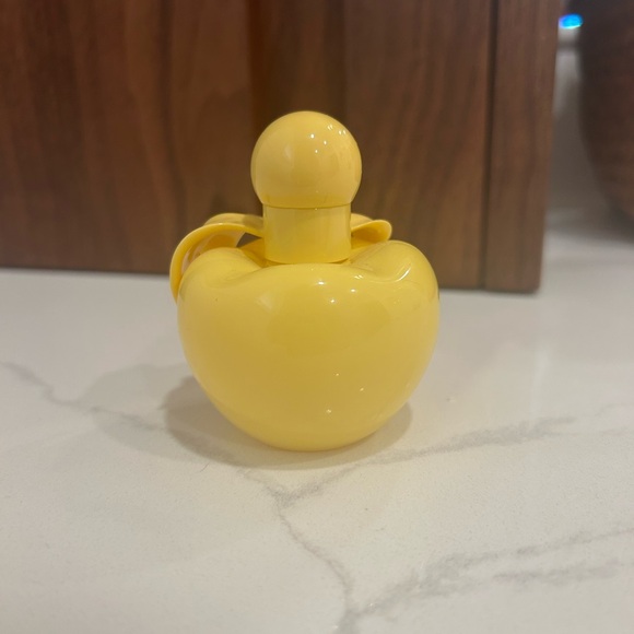 Nina Ricci Yellow & White Stripped Lunch Bag - Picture 6 of 8